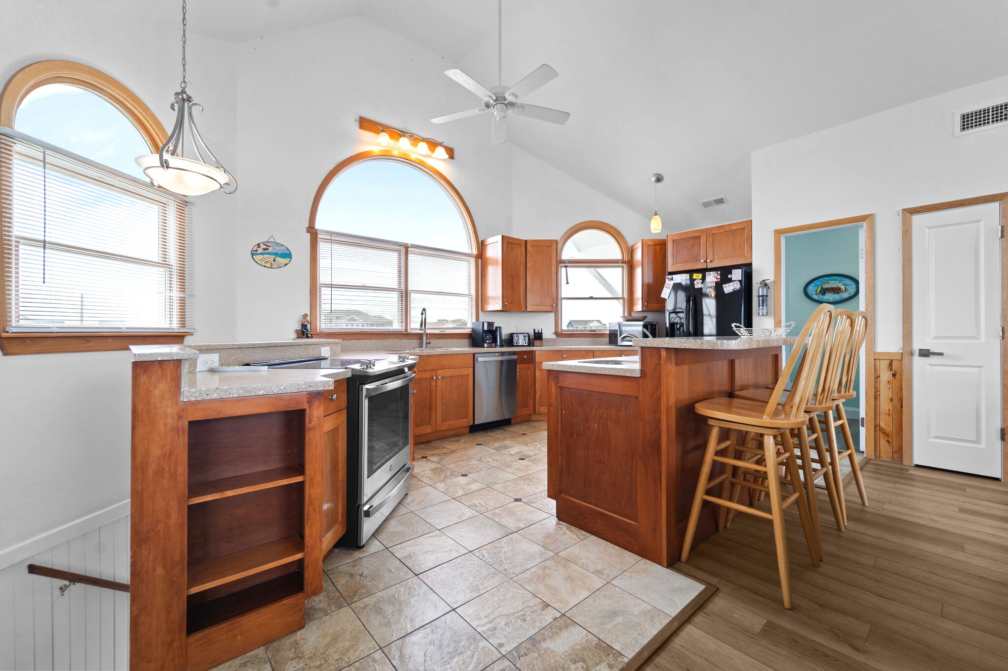 Full Size Well Stocked Kitchen