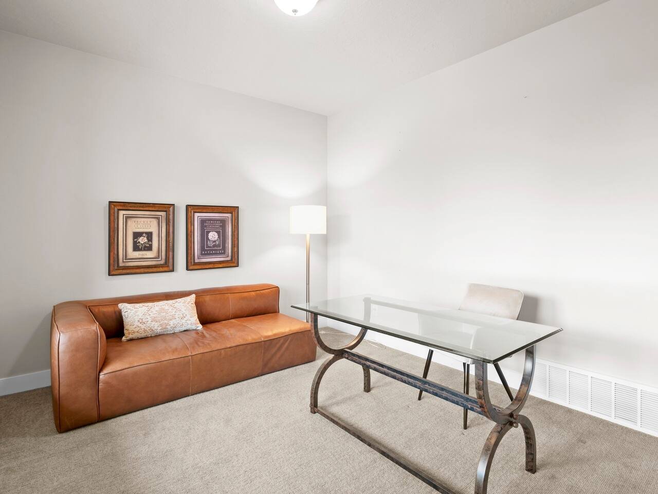 Roomy & Stylish Haven: Office