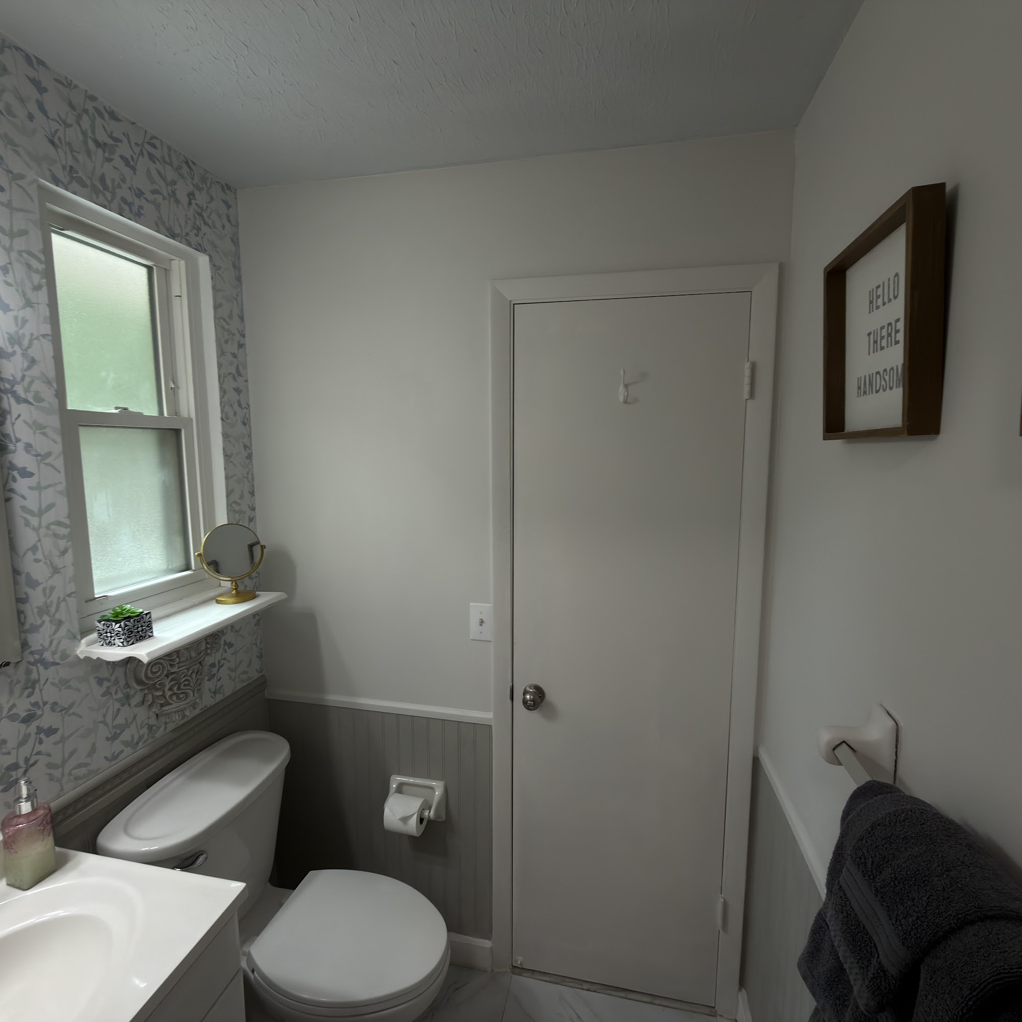 Bedroom 1 half bath