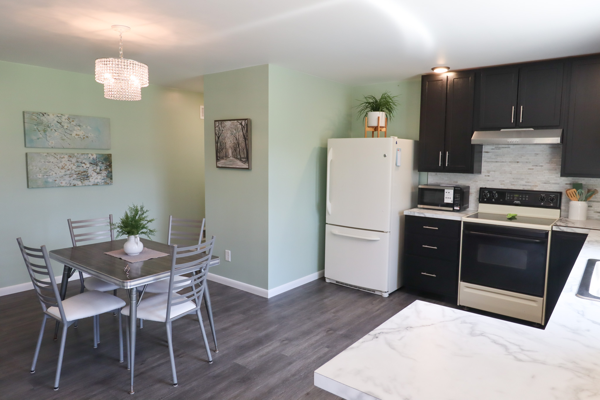 Natural light and quiet surroundings make this space feel like a true escape