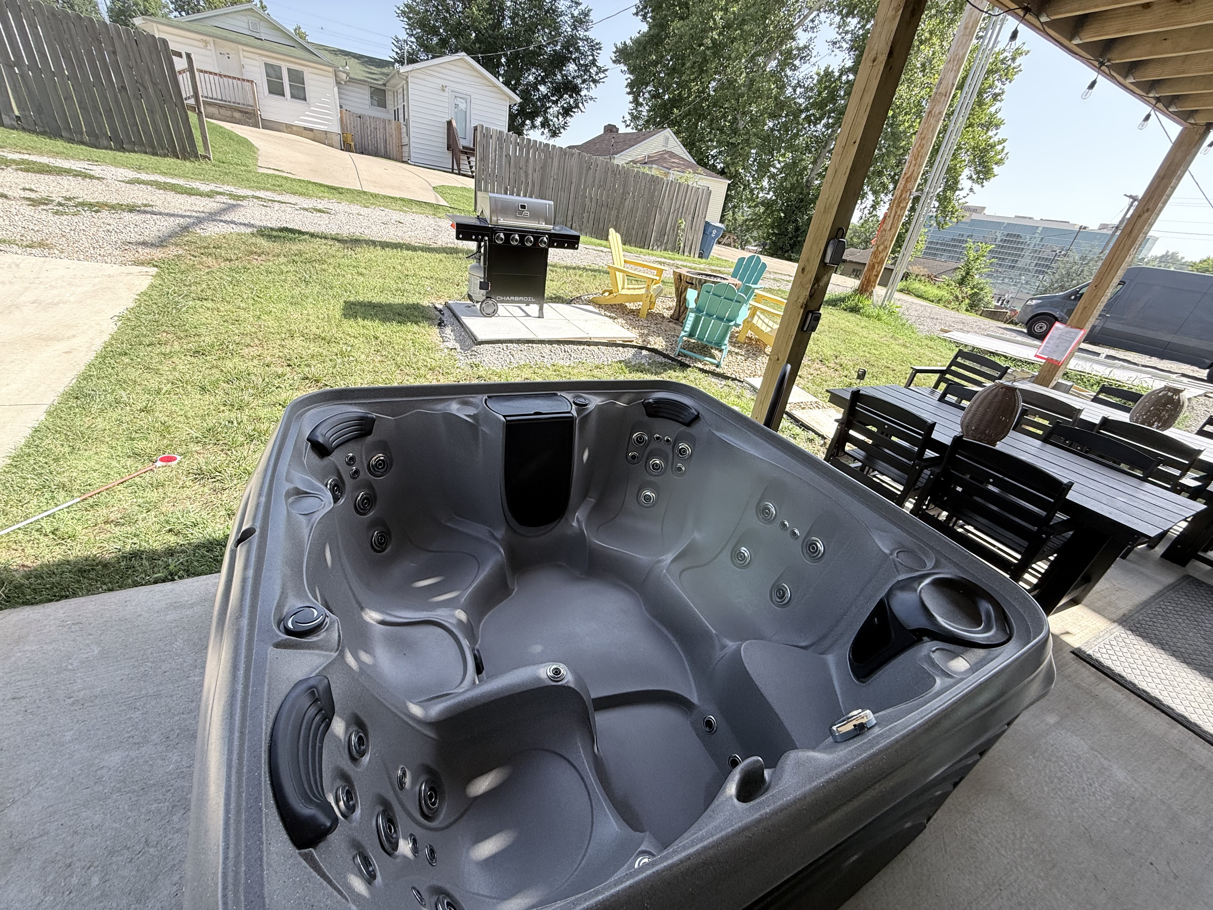 5 person hot tub, premium model with dual pumps for more jets