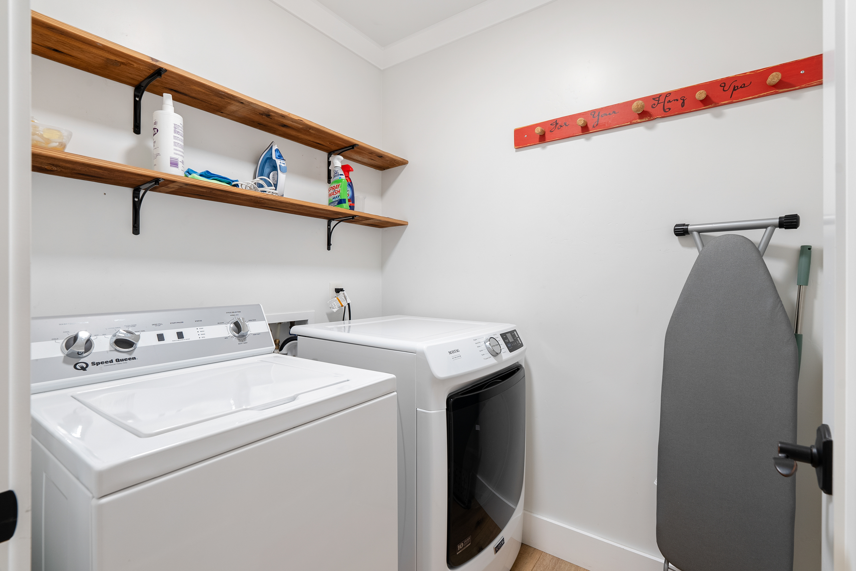 All the essentials for a smooth stay, from a quick wash to a crisp press.