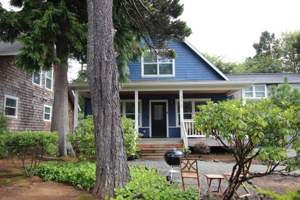 Nestled in the heart of the Bella Beach community, where everything is within easy reach.