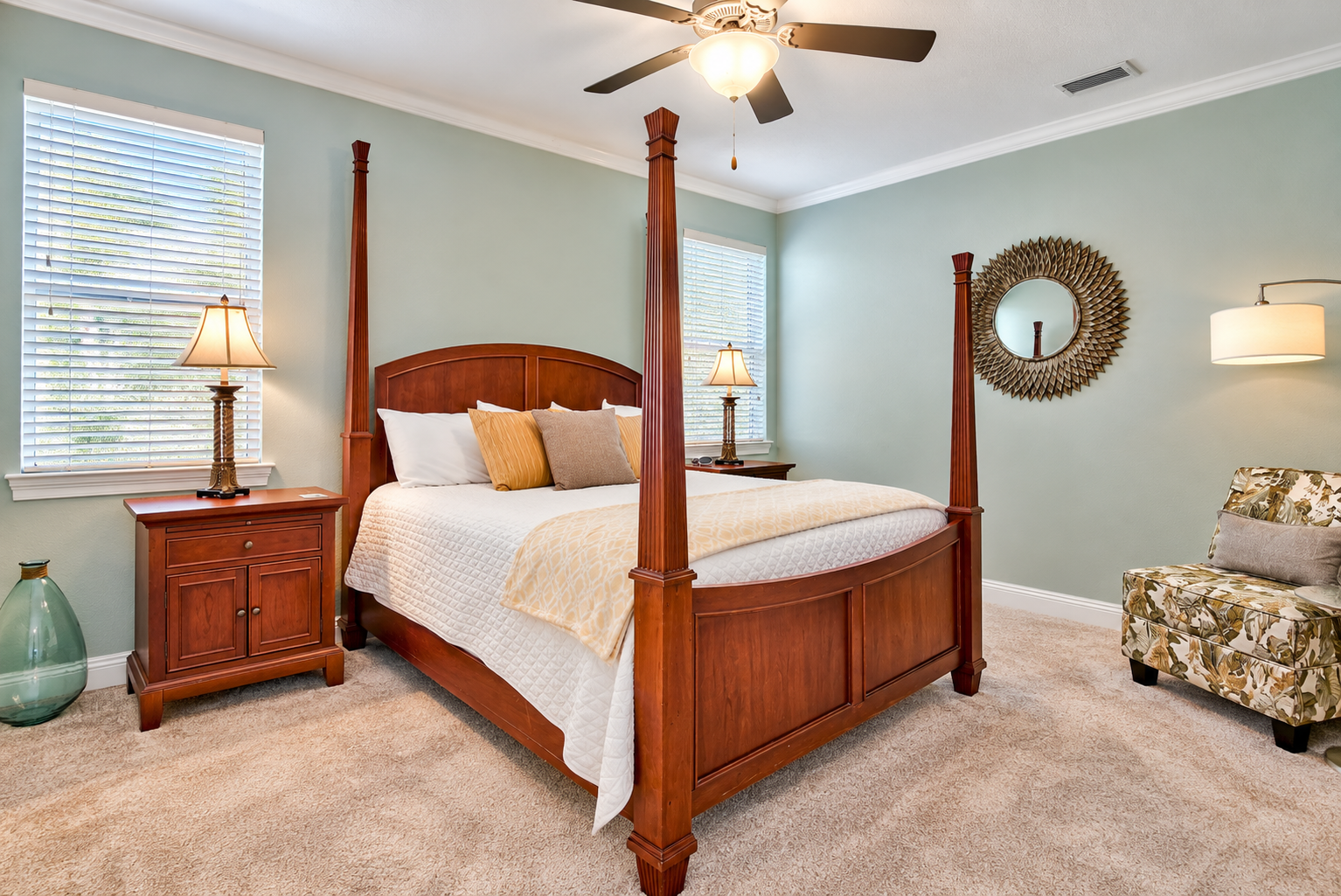 Bedroom 1 - First Floor (King Bed)