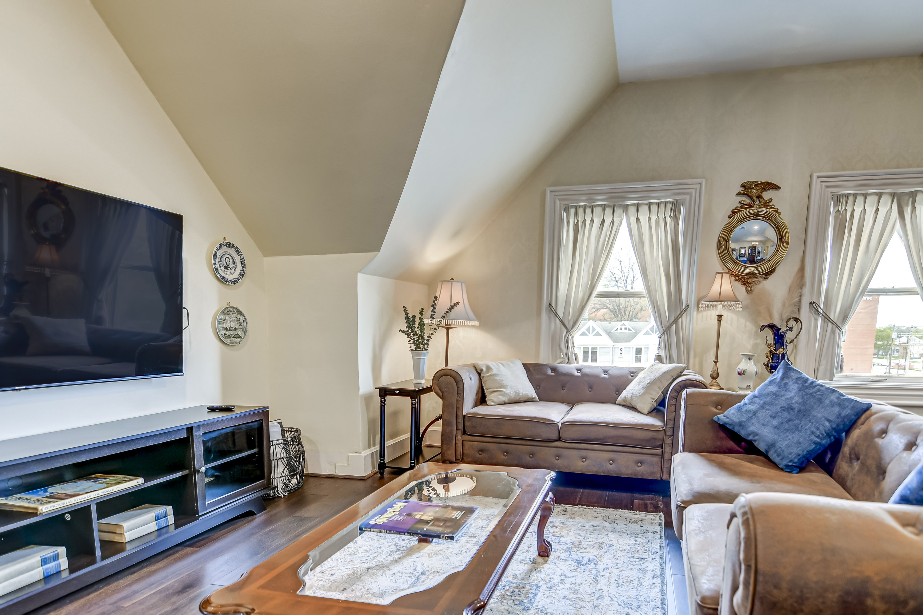 3rd Floor - Living Room