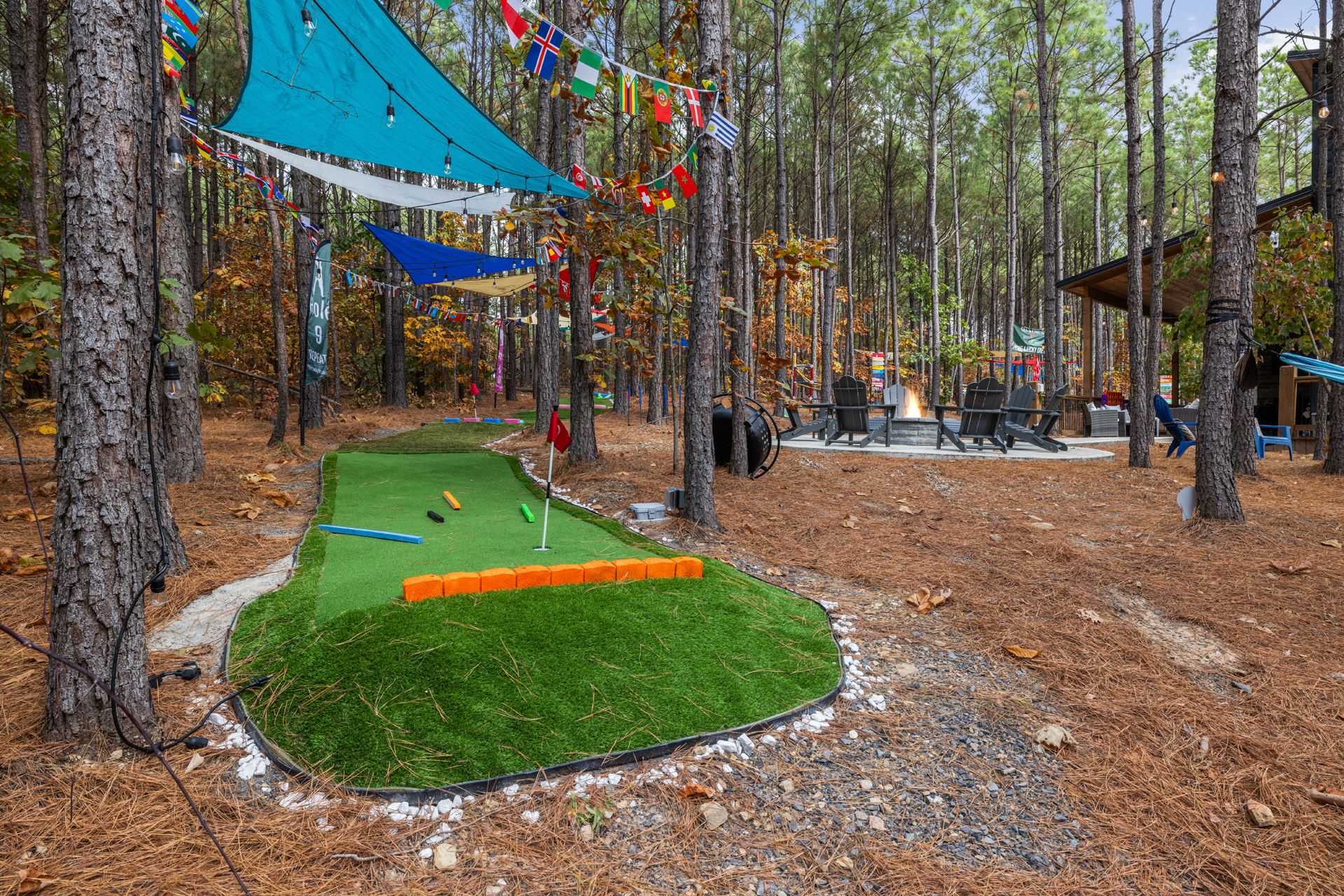 Outdoor Custom Mini Golf