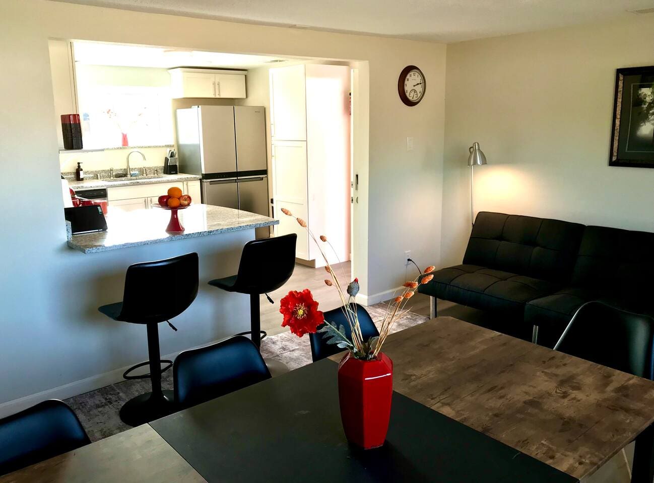 Sit and visit while somebody (else!) cooks…