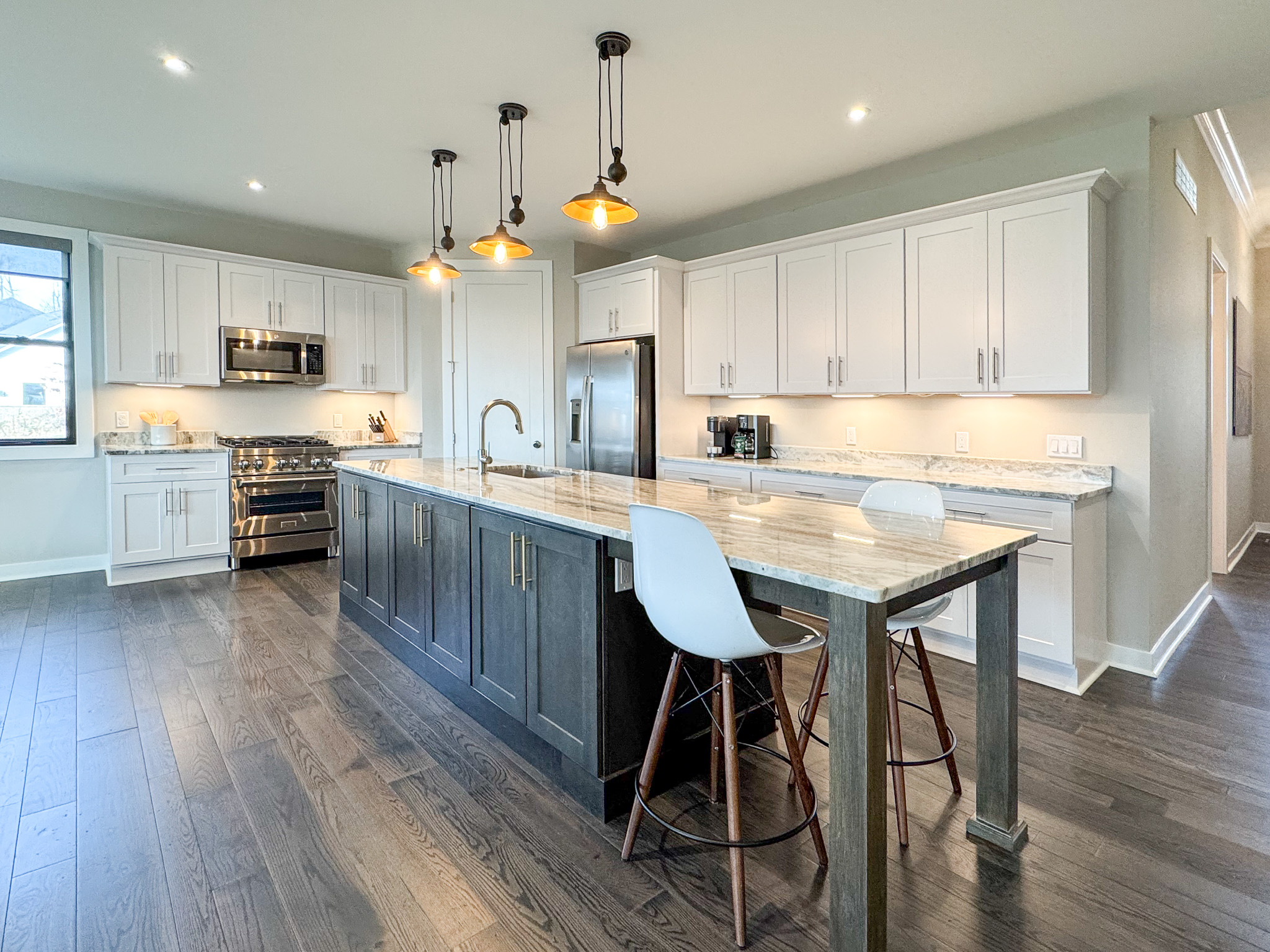 Perfect for gathering after the beach or skiing.