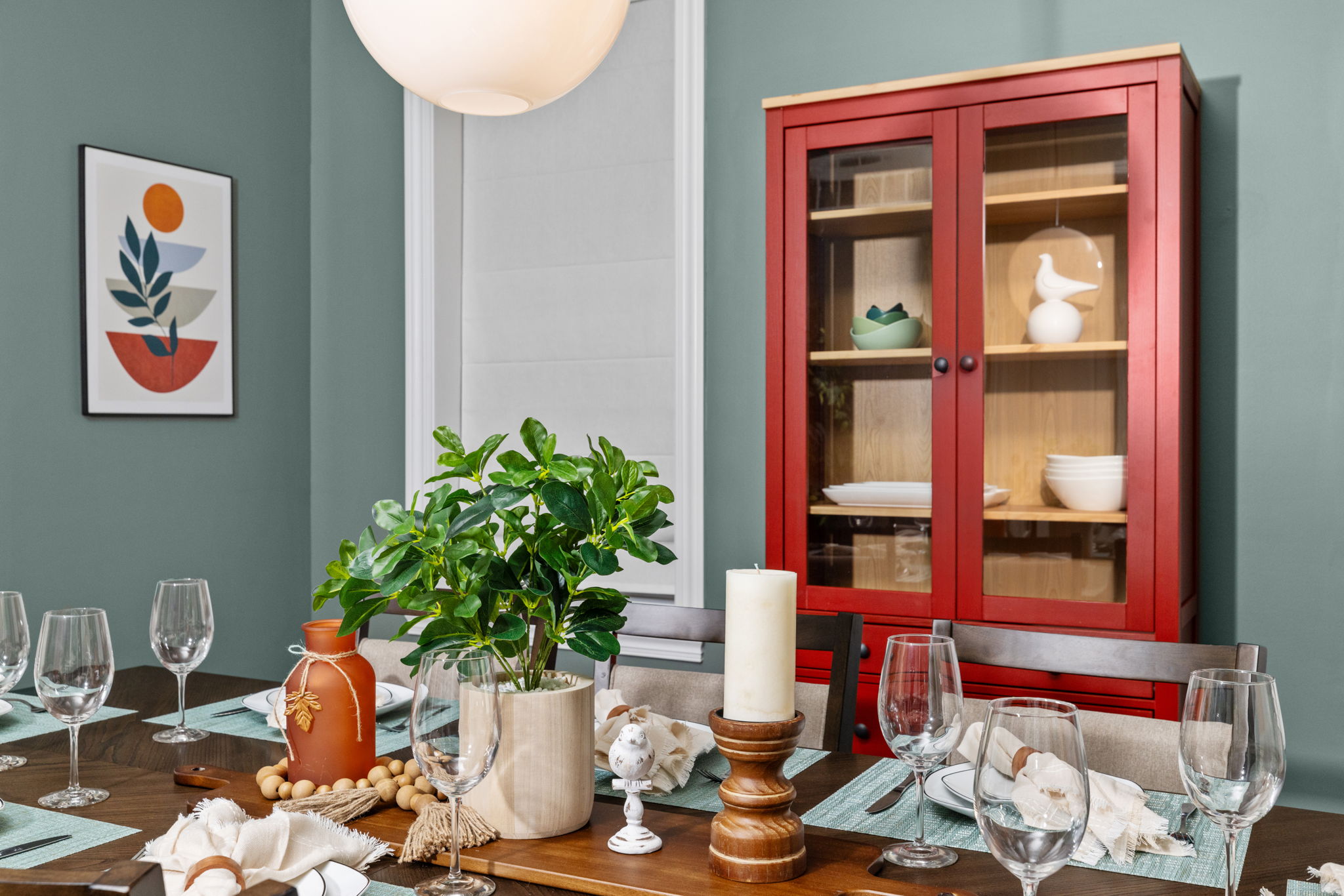Place mats and napkins available in the cupboard in case you want something a little more upscale.