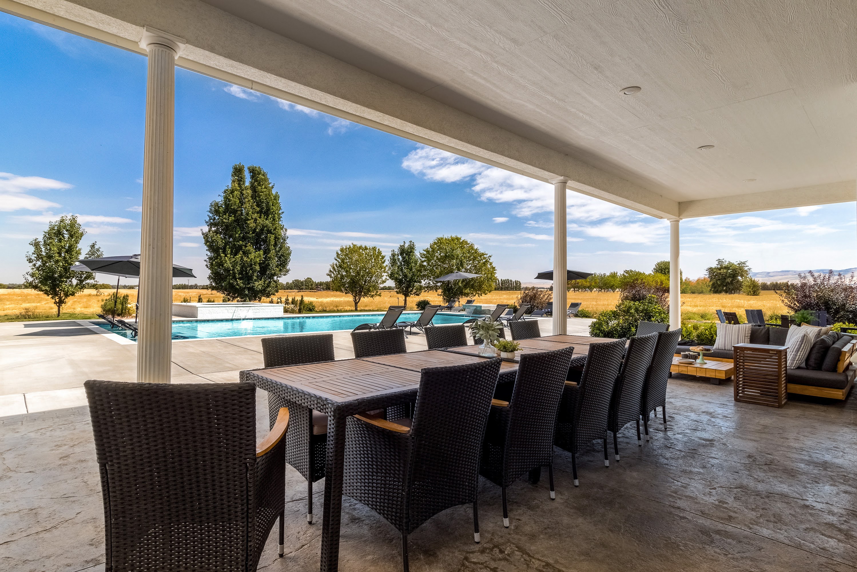 outdoor dining area