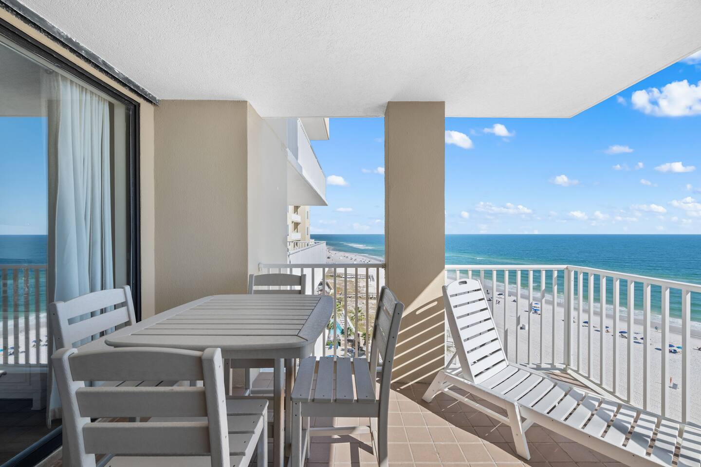 Breakfast here, anyone?