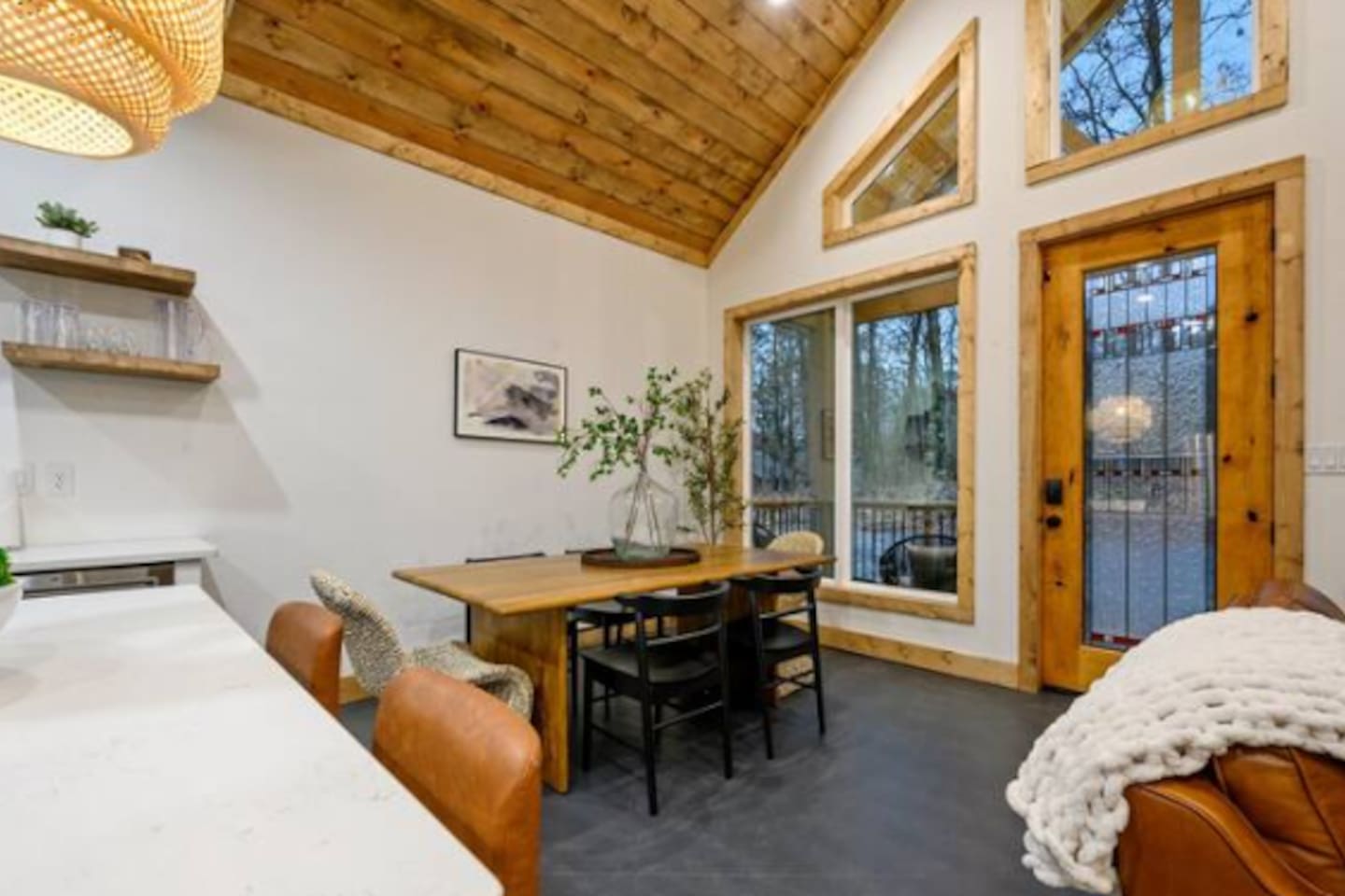 Vaulted ceilings and seamless indoor-outdoor charm