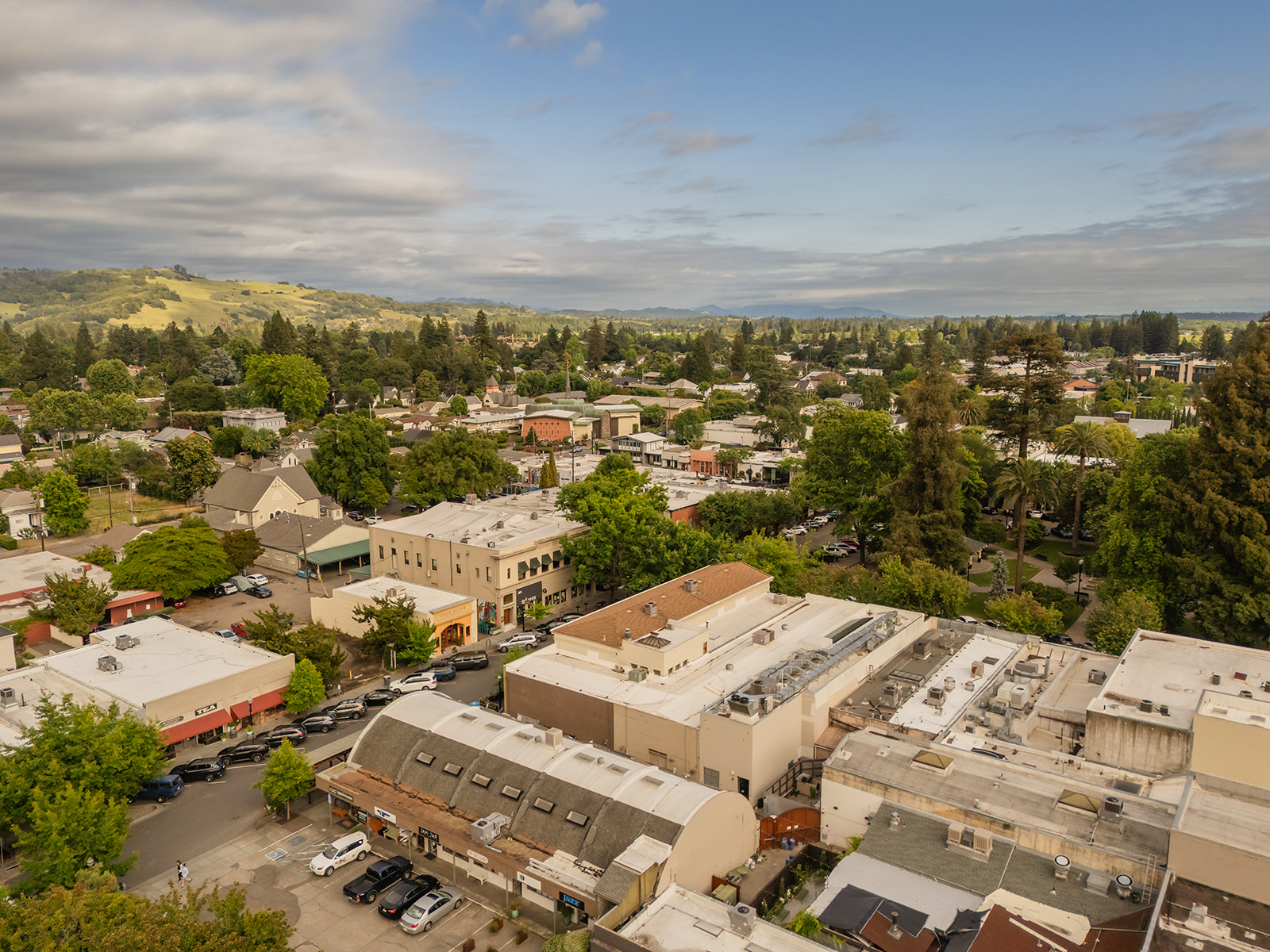 Aerial view of Healdsburg plaza, steps away from the Cottage