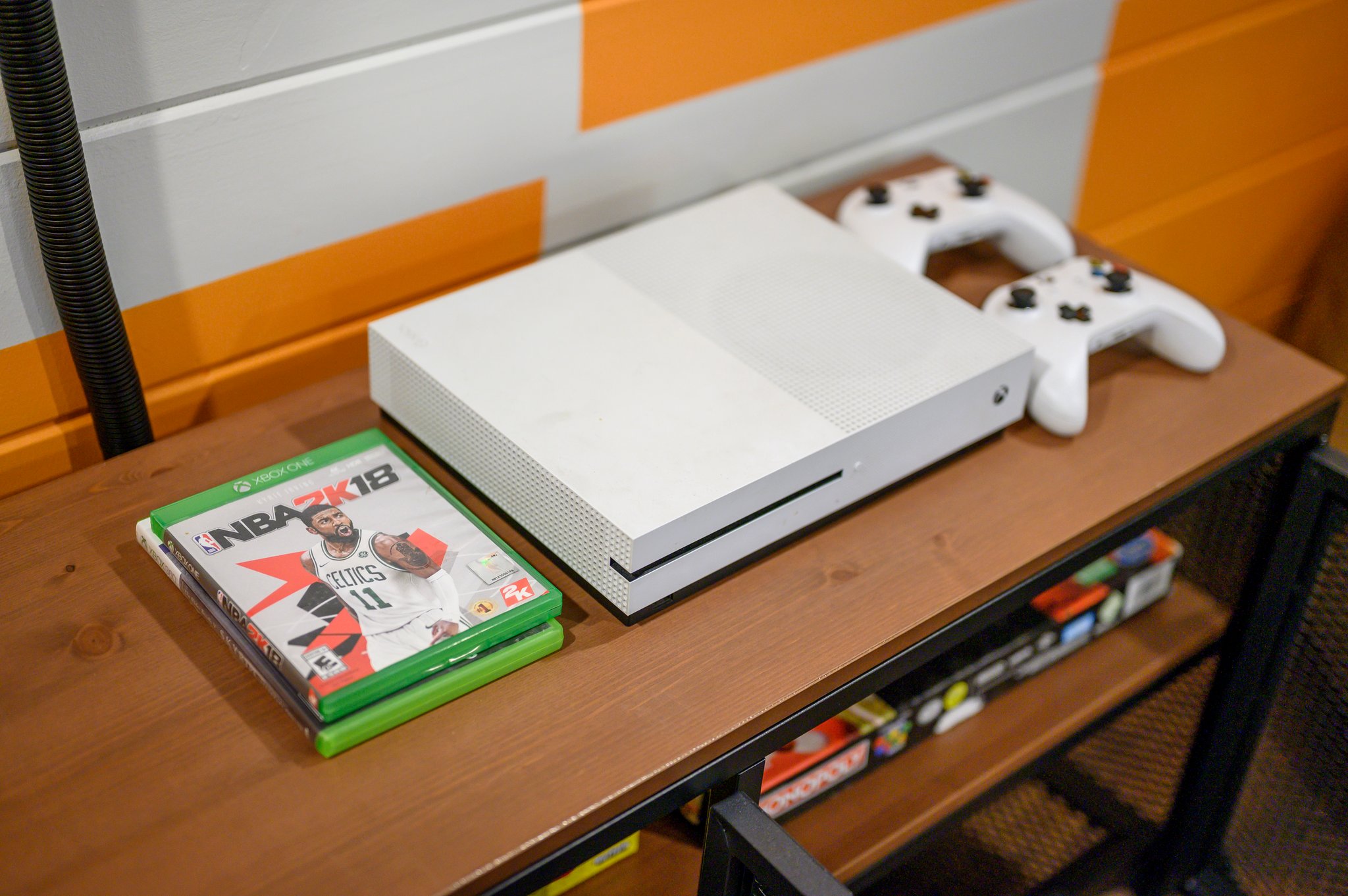 Game on! Play your favorite Xbox games using your Xbox Live account. We do not supply games.