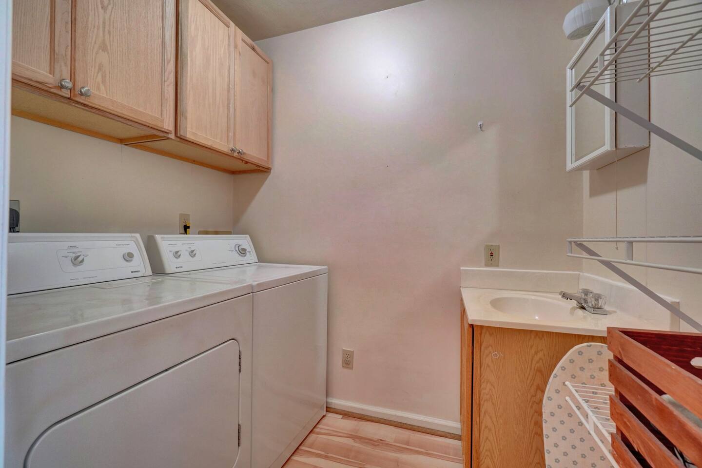 washer in dryer in the unit