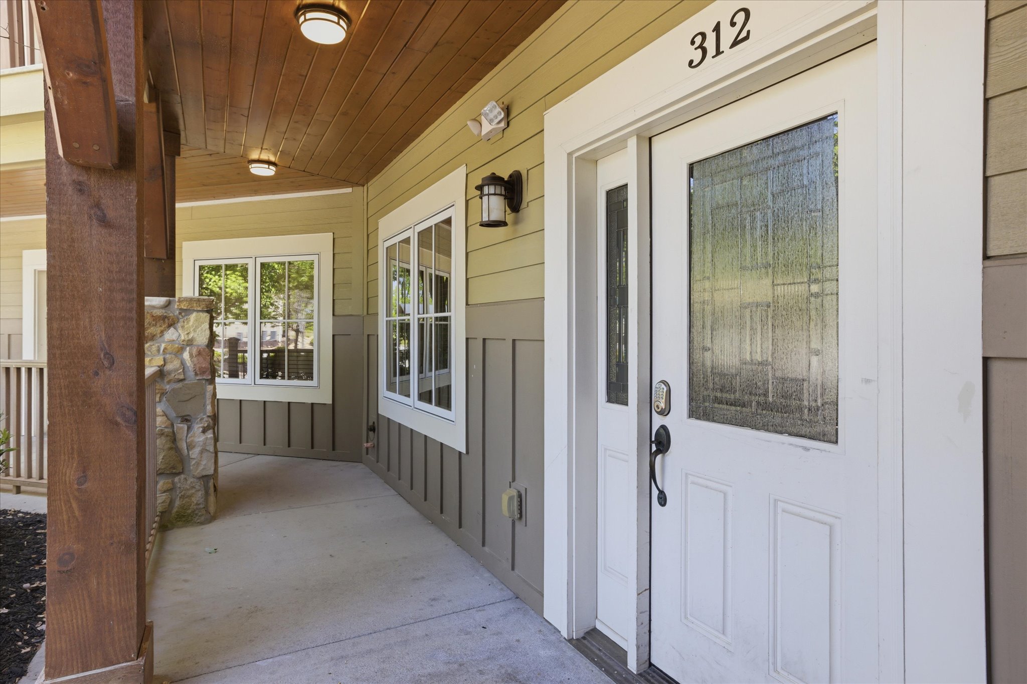 Welcome to Unit 312 at Timber Lodge! Easy and convenient entry with a smart lock for keyless access. This first-floor, two-bedroom unit offers single-level entry, making arrival, unloading, and coming simple and hassle-free.