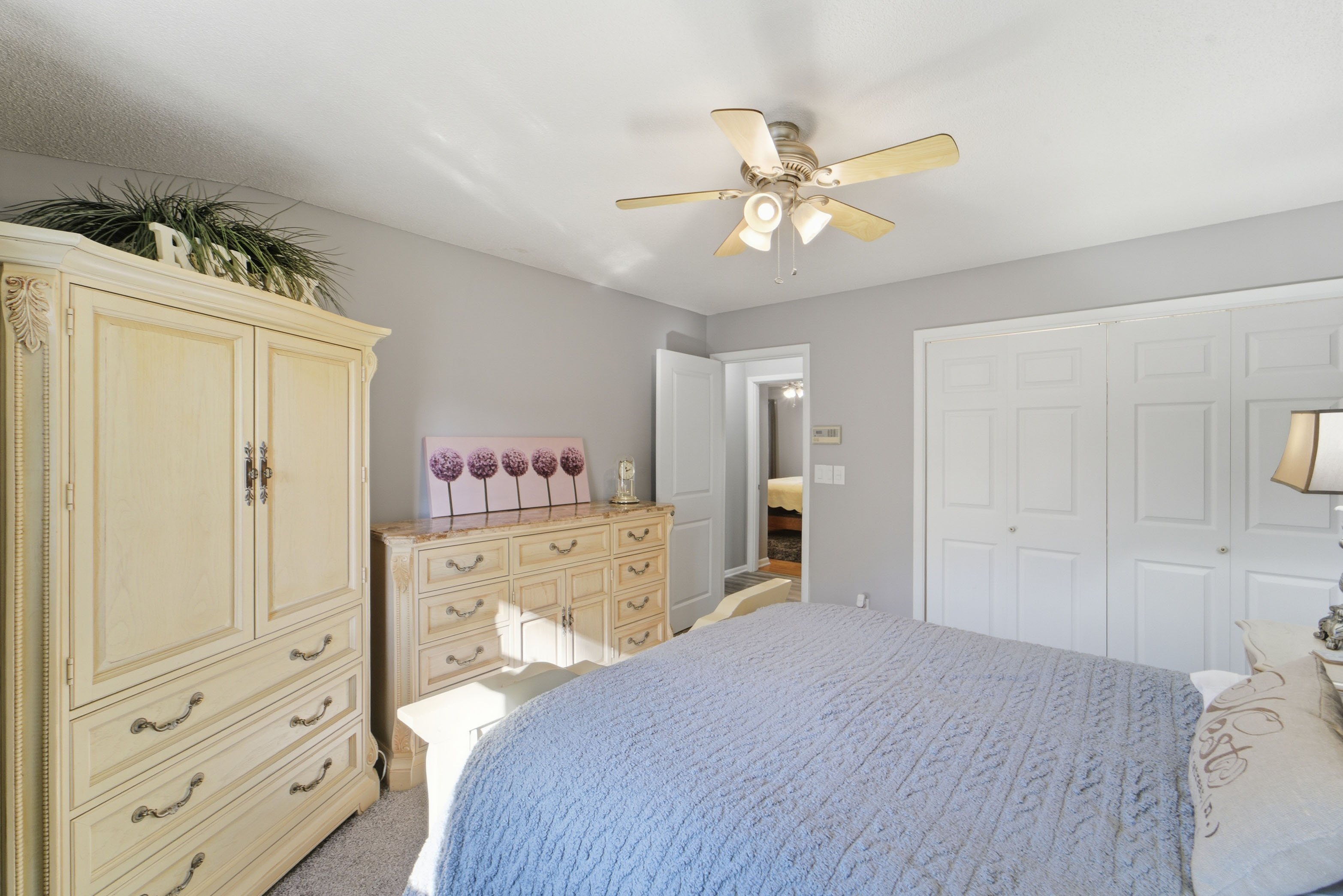Bedroom 3, Located down the hallway from the kitchen and on the right is equipped with comfy bedding and sheets, perfect for sleeping in during vacation!