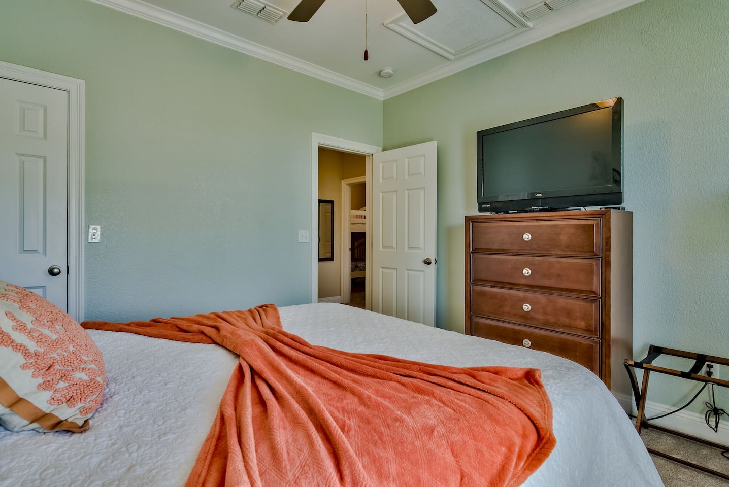 BEDROOM # 5- 3RD FLOOR (QUEEN)