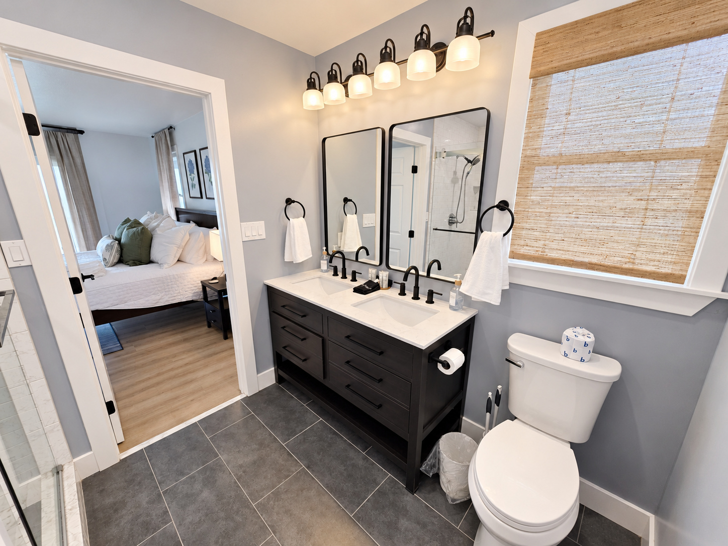 Ensuite to the Nantucket room