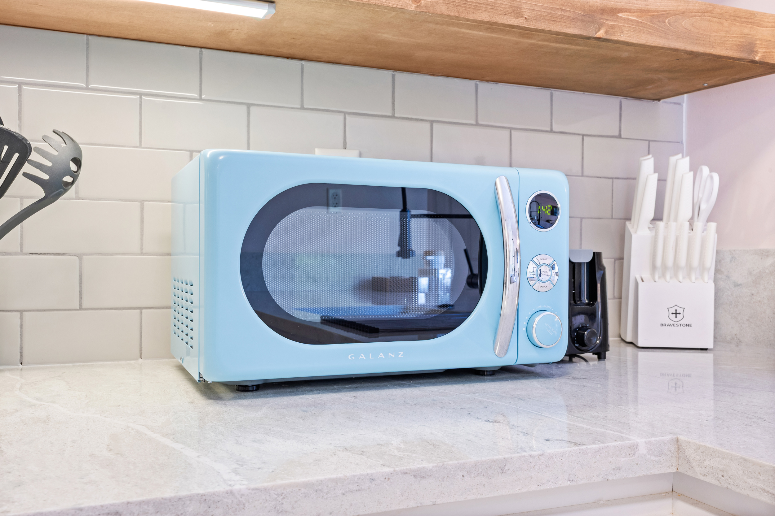Bright and cheerful kitchen corner with all the essentials.