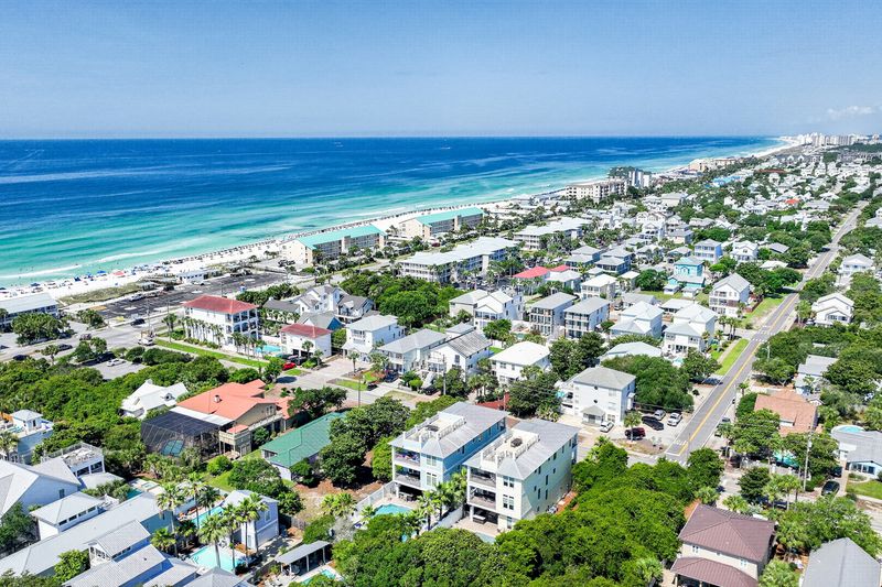 3-Min Walk to Sugar-White Beaches
