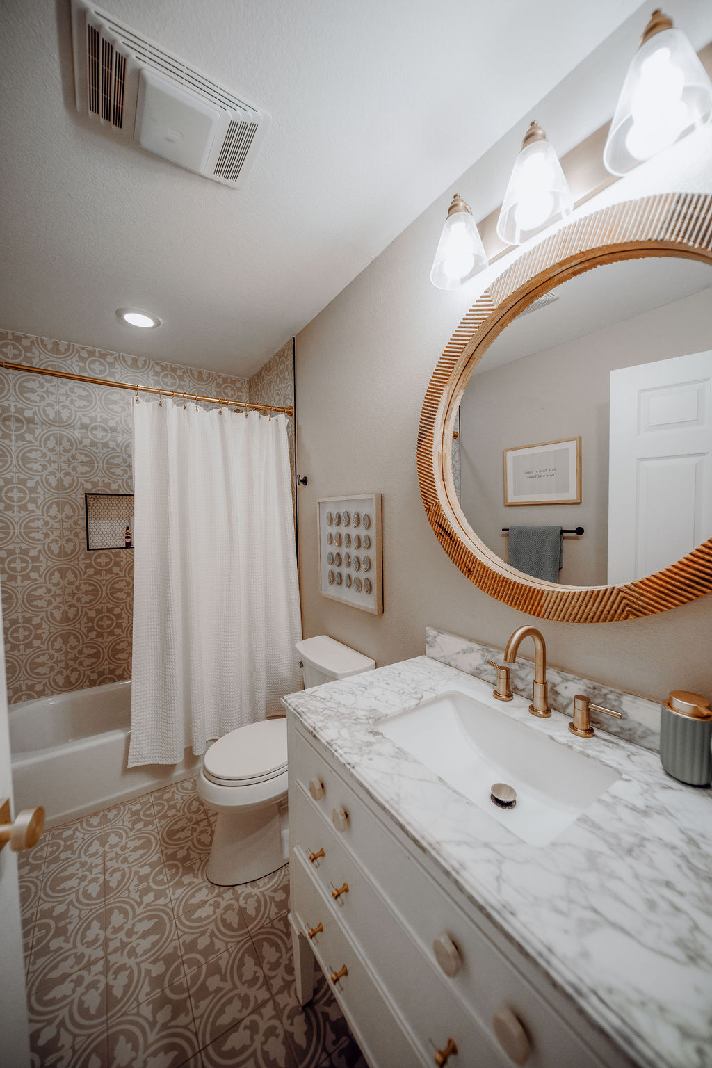 Shower/Bath Tub Combo