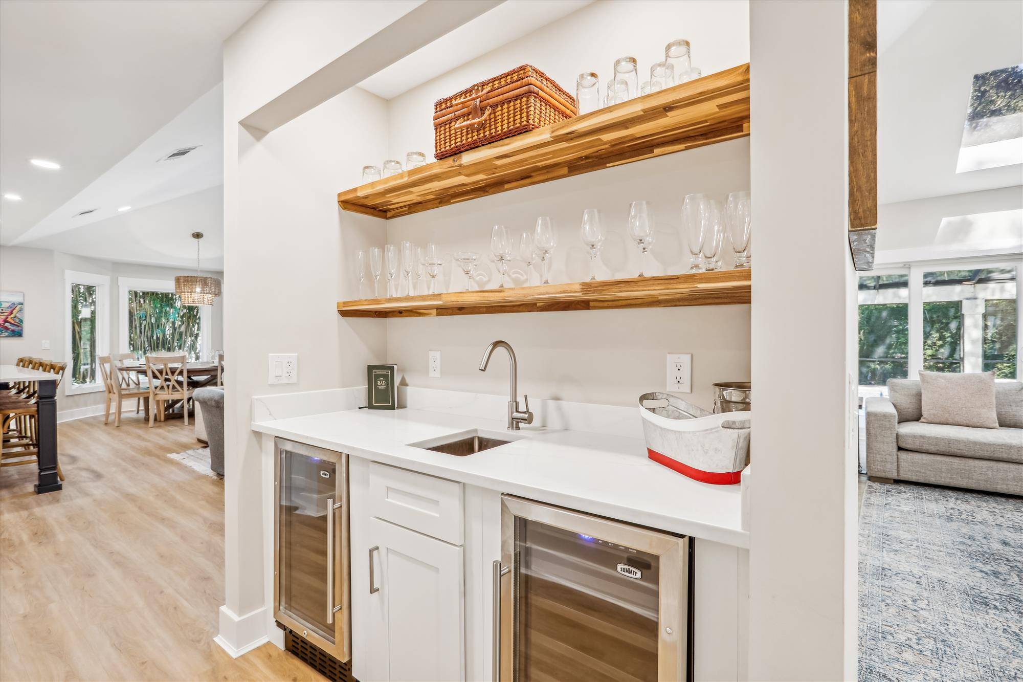 Wet bar for entertaining