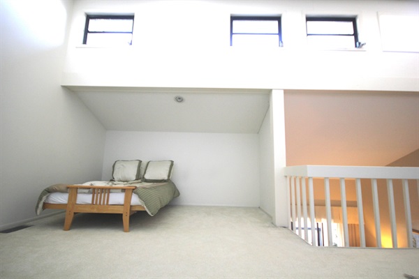 Loft w/Futon