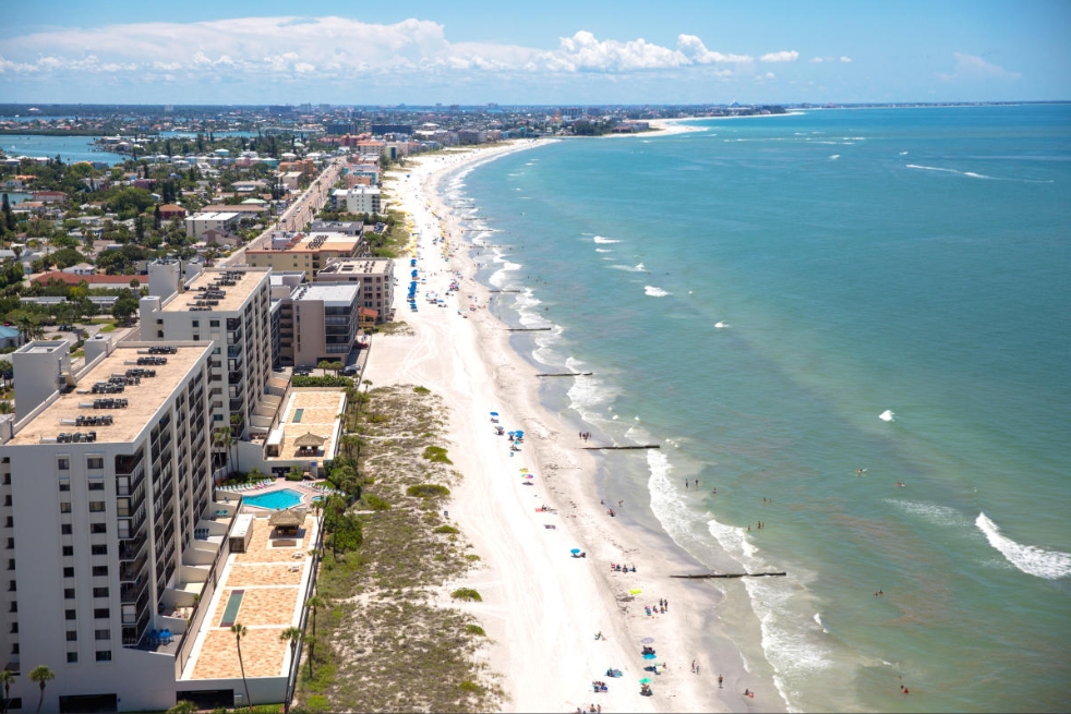 5 min to Maderia Beach