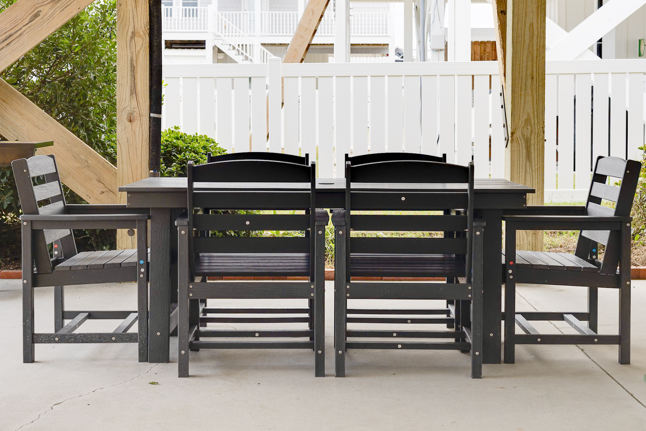 Outdoor Dining Table - Seats 6
