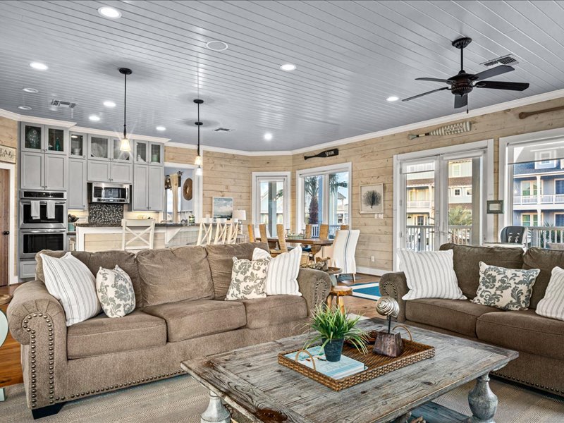 b281924e3c19491fb89087c5a8e9d080 | Beachhouse | Texas | TX | Vacation Homes | Galveston | Crystal Beach | Kokomo | Breezy Days | Beachfront Elegance | Sunrise Serenity | Southern Sands Property Management, LLC