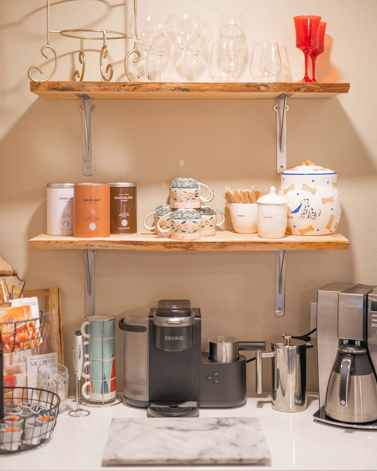 Coffee anyone? Choose from Keurig pods, a full pot, or our new Ninja Luxe Cafe! Enjoy crafting a fresh espresso, latte, or cold brew right from the comfort of your vacation home.