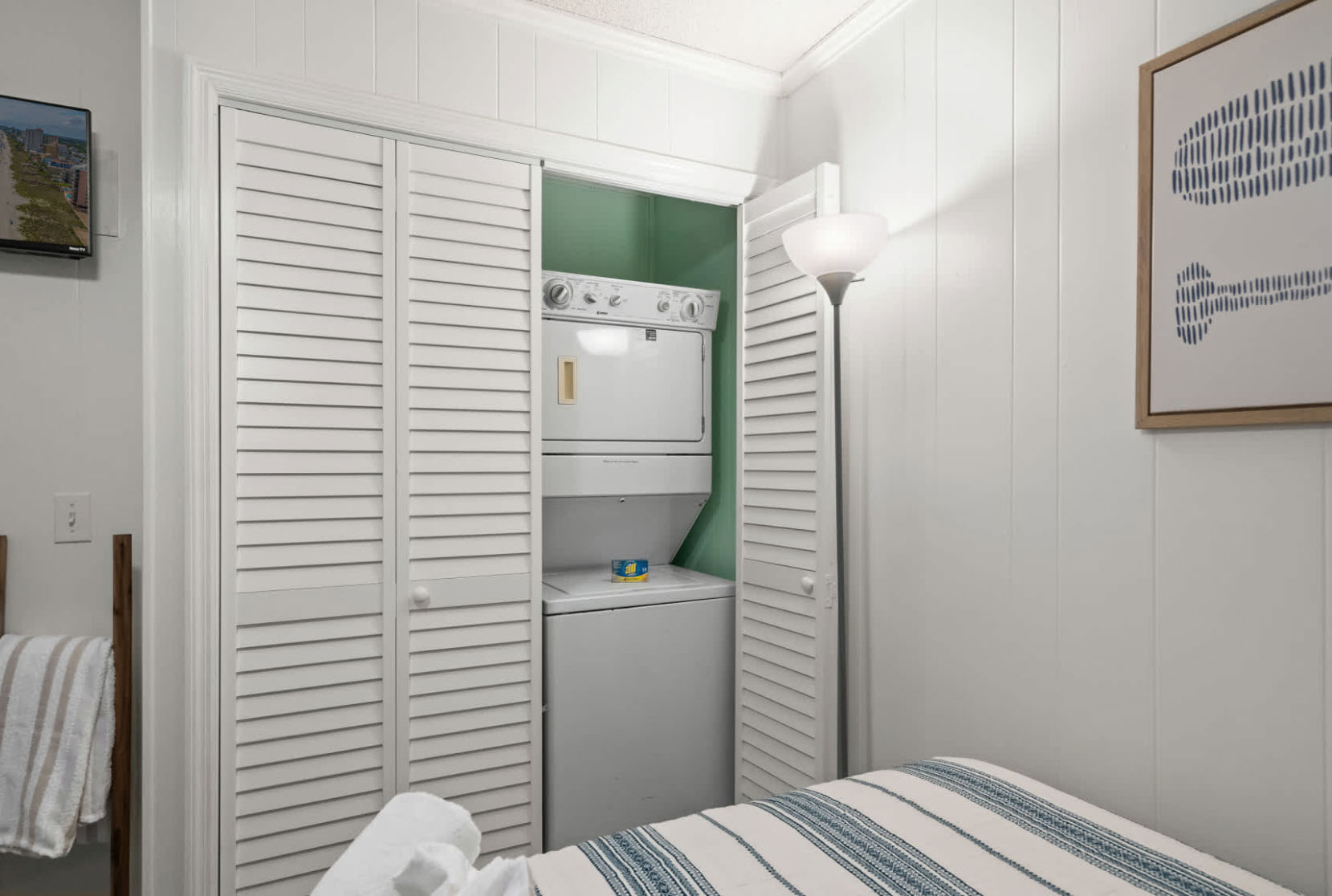 Washer/Dryer Use Available in 2nd Bedroom
