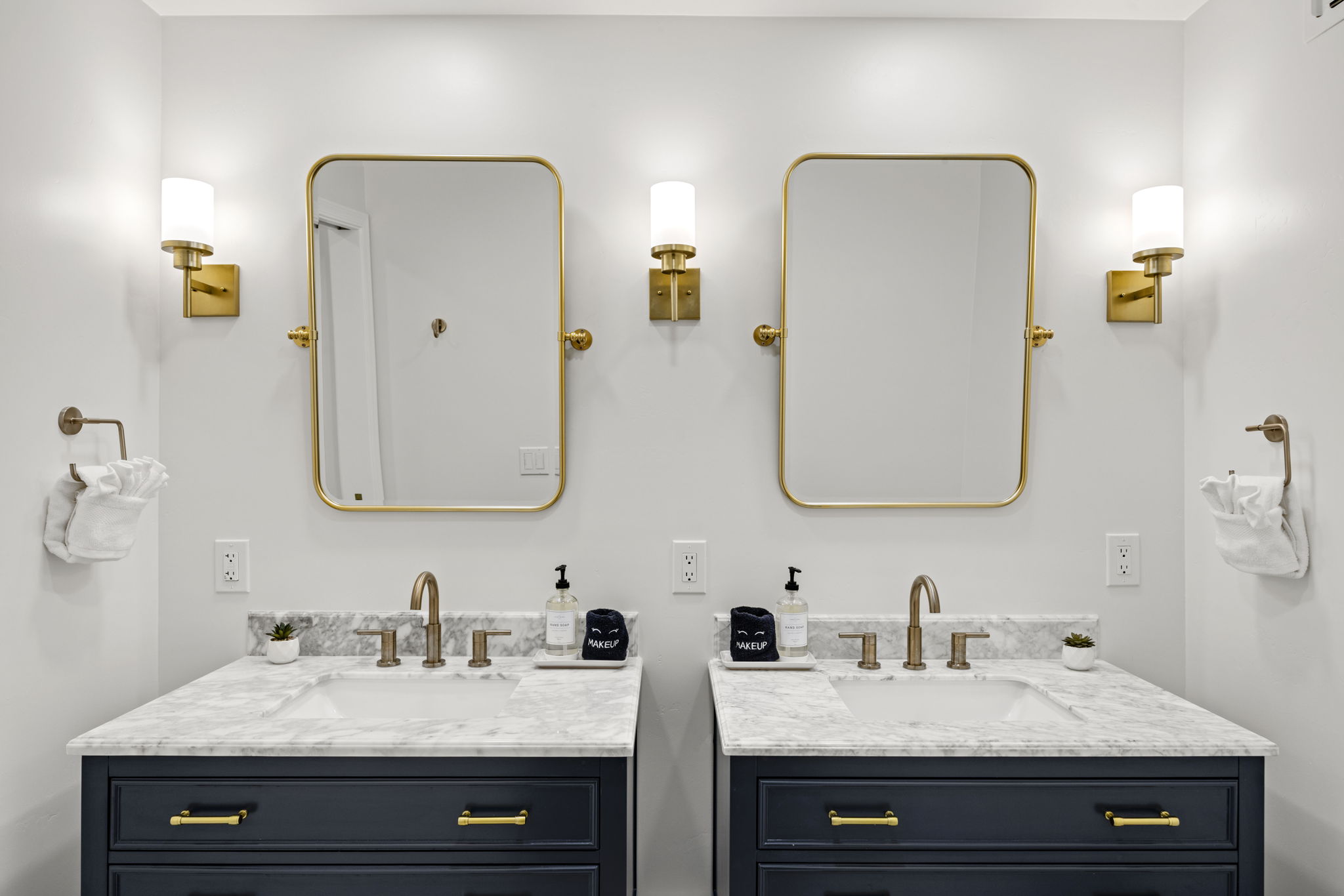 Double vanity with plenty of space for getting ready