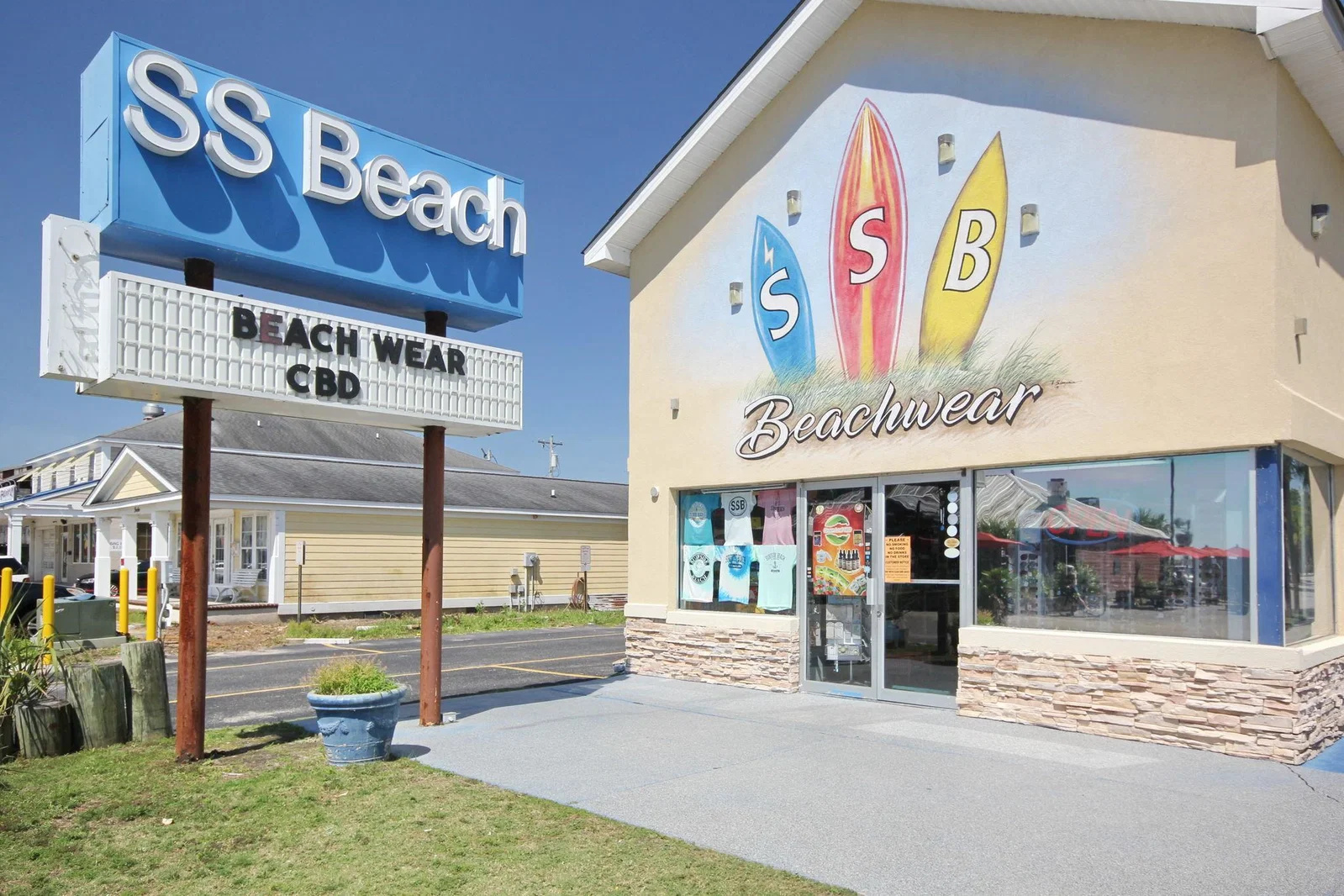 Shops nearby in Surfside Beach