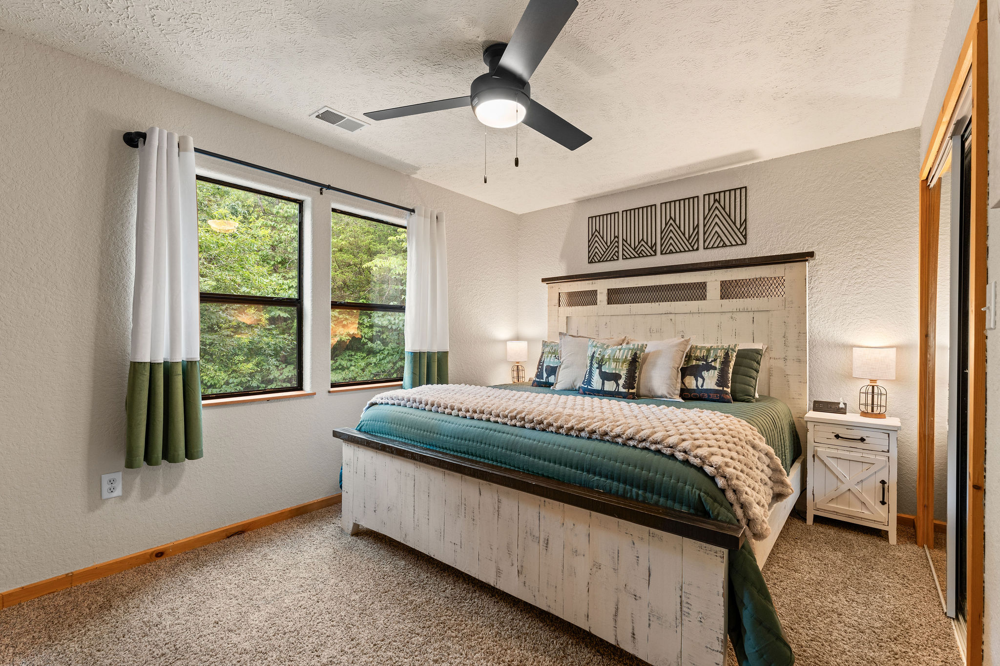 King Bedroom Upstairs