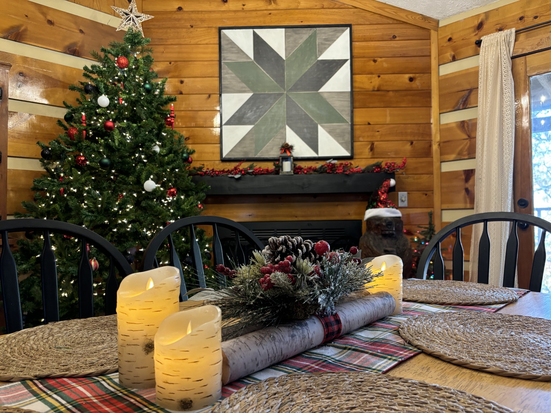 Decorated for the holidays. Come enjoy spending time with your loved ones in the Smoky Mountains!