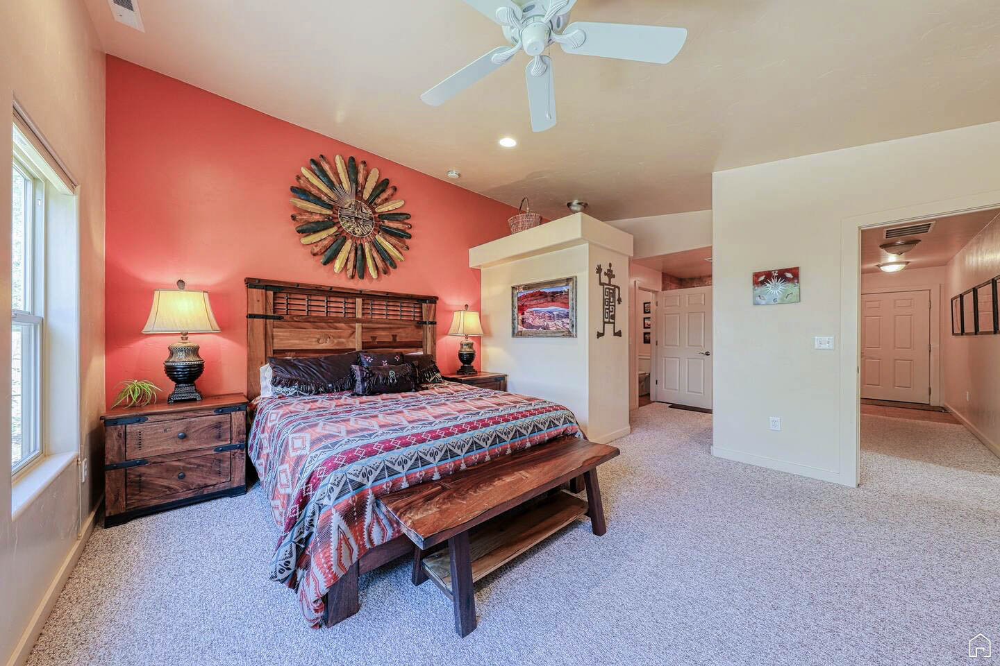 King bed with ensuite bathroom 