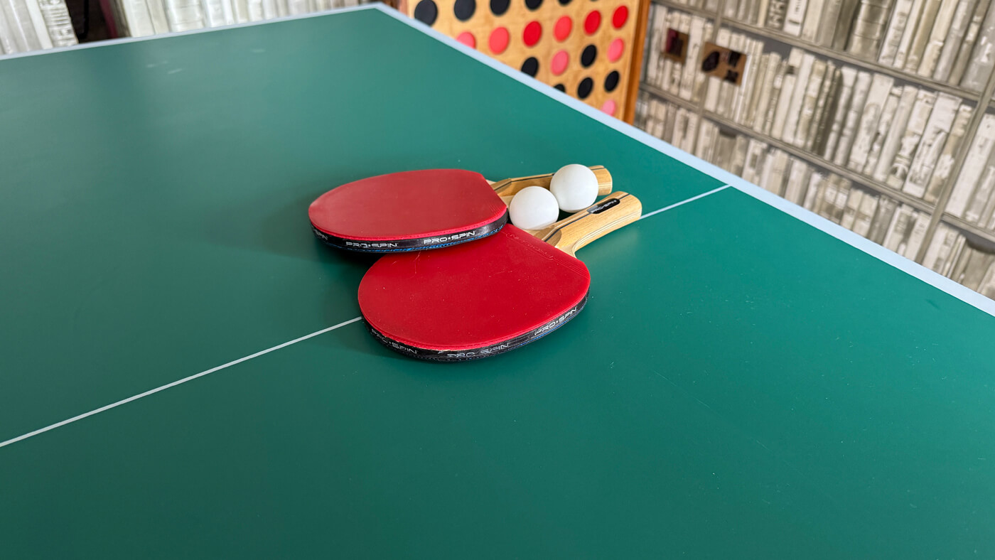 Game room table tennis