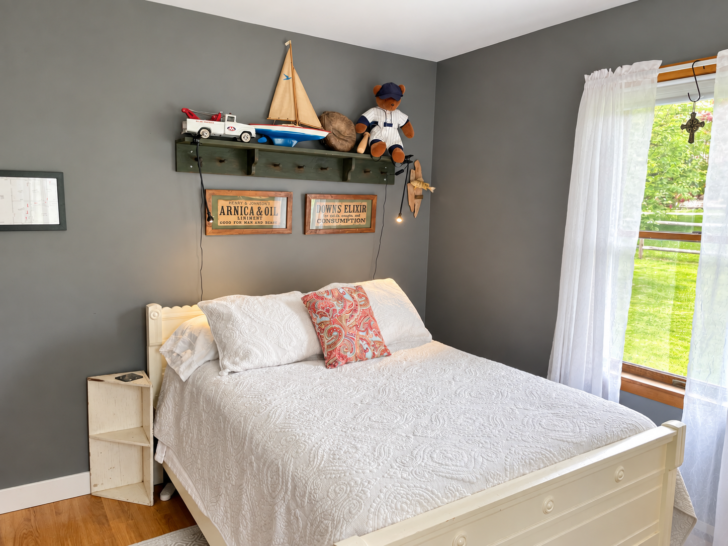 Second bedroom with a double bed.