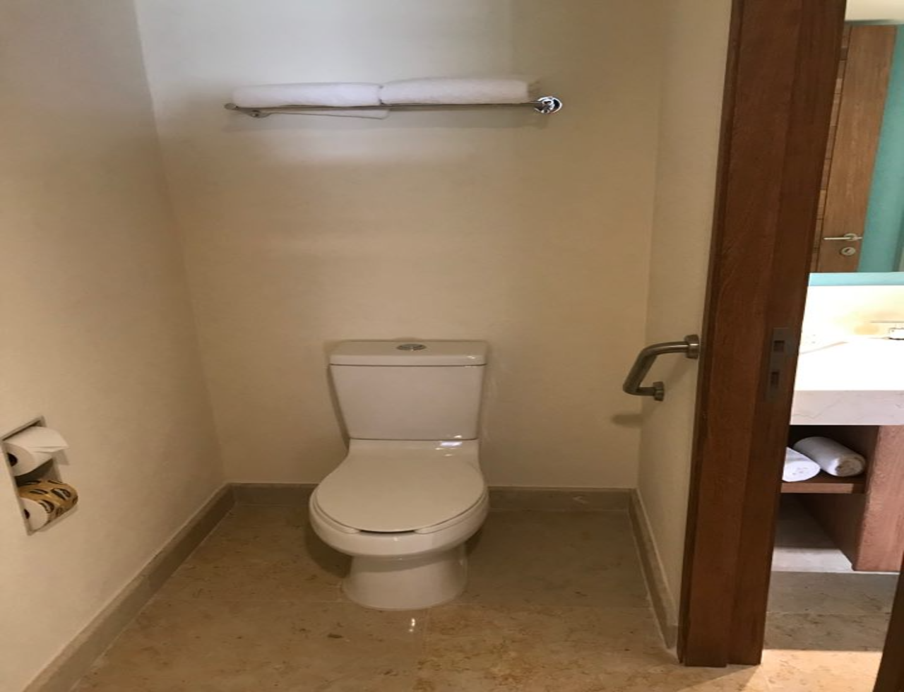 Hotel Style Room and Bathroom @ Buganvilia Vacation Owner Club, Vacation Travel Exclusives