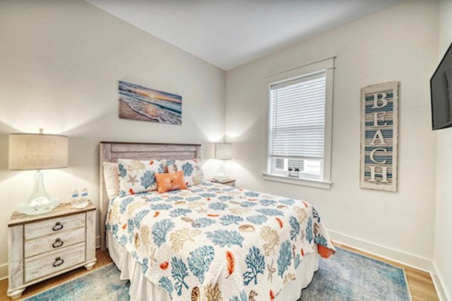 Guest bedroom