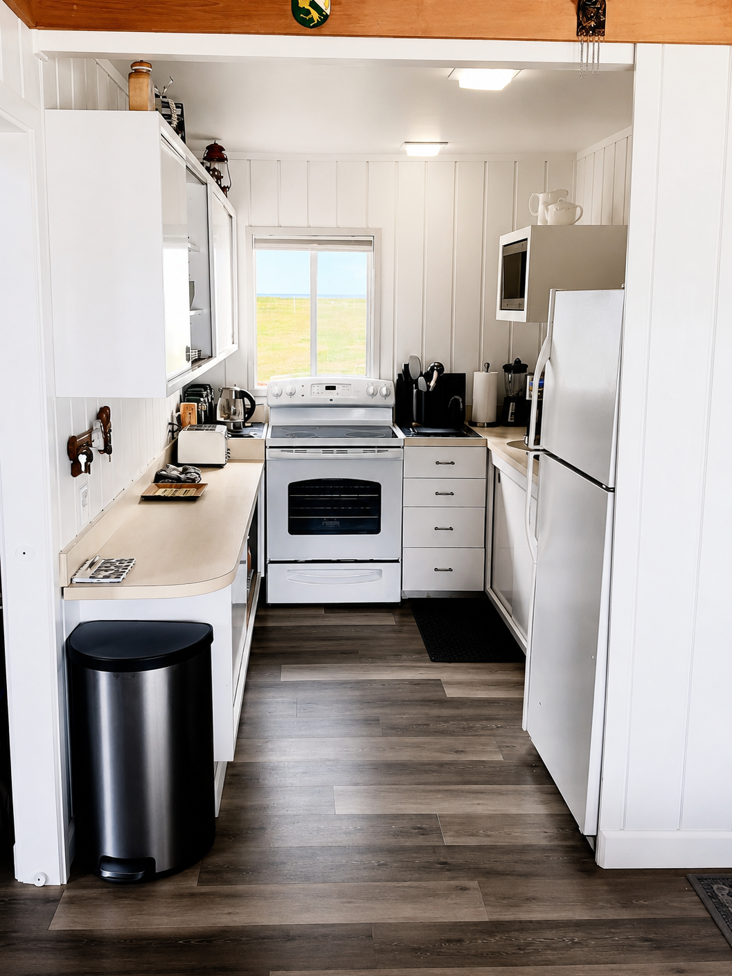 Bright, inviting kitchen with everything you need to prepare meals and enjoy an easy stay at the lake.