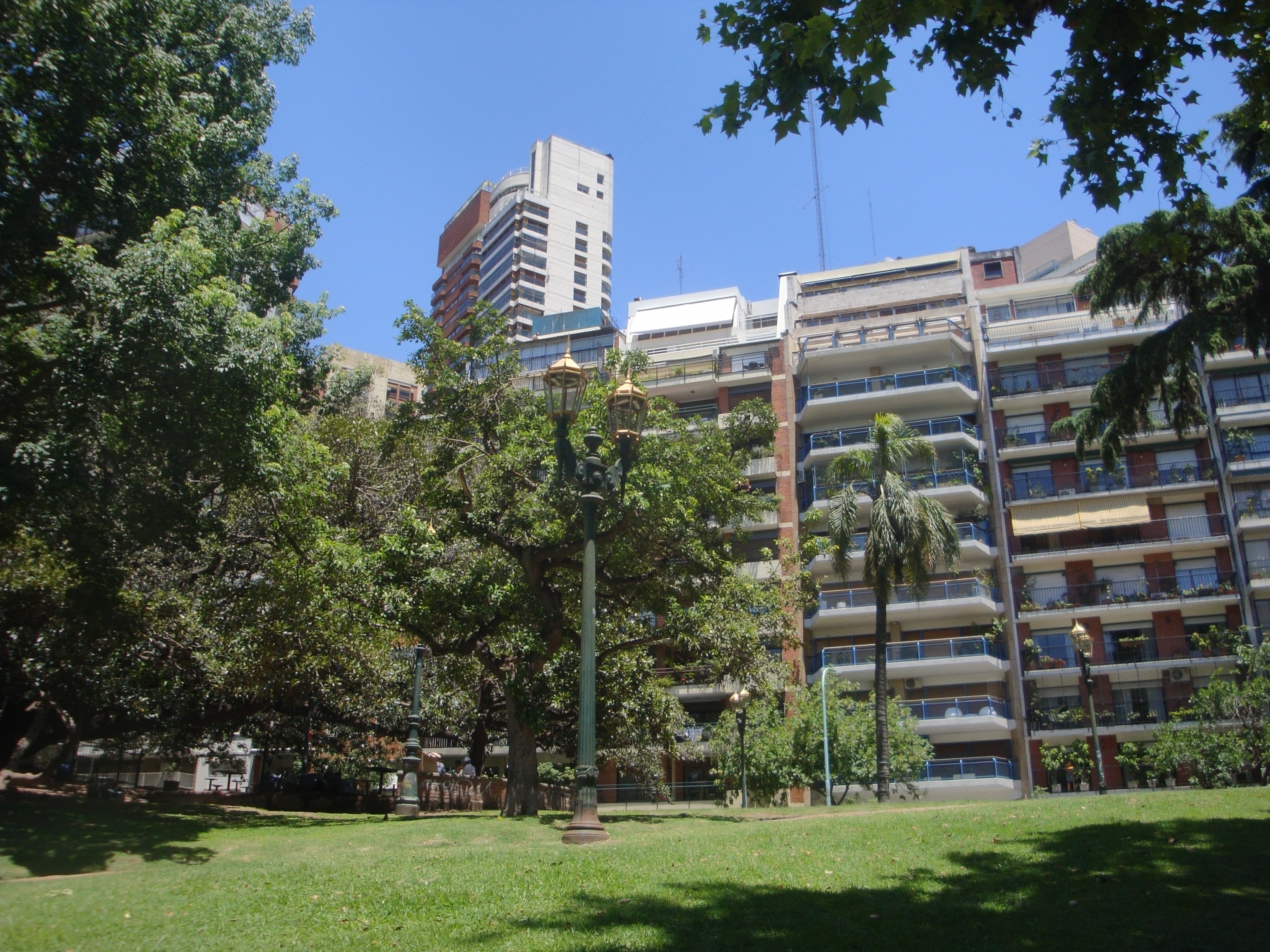 Barrancas de Belgrano park.
Banfield. https://commons.wikimedia.org/wiki/File:Barrancas_de_Belgrano,_Buenos_Aires.jpg
https://creativecommons.org/licenses/by-sa/2.5/ar/