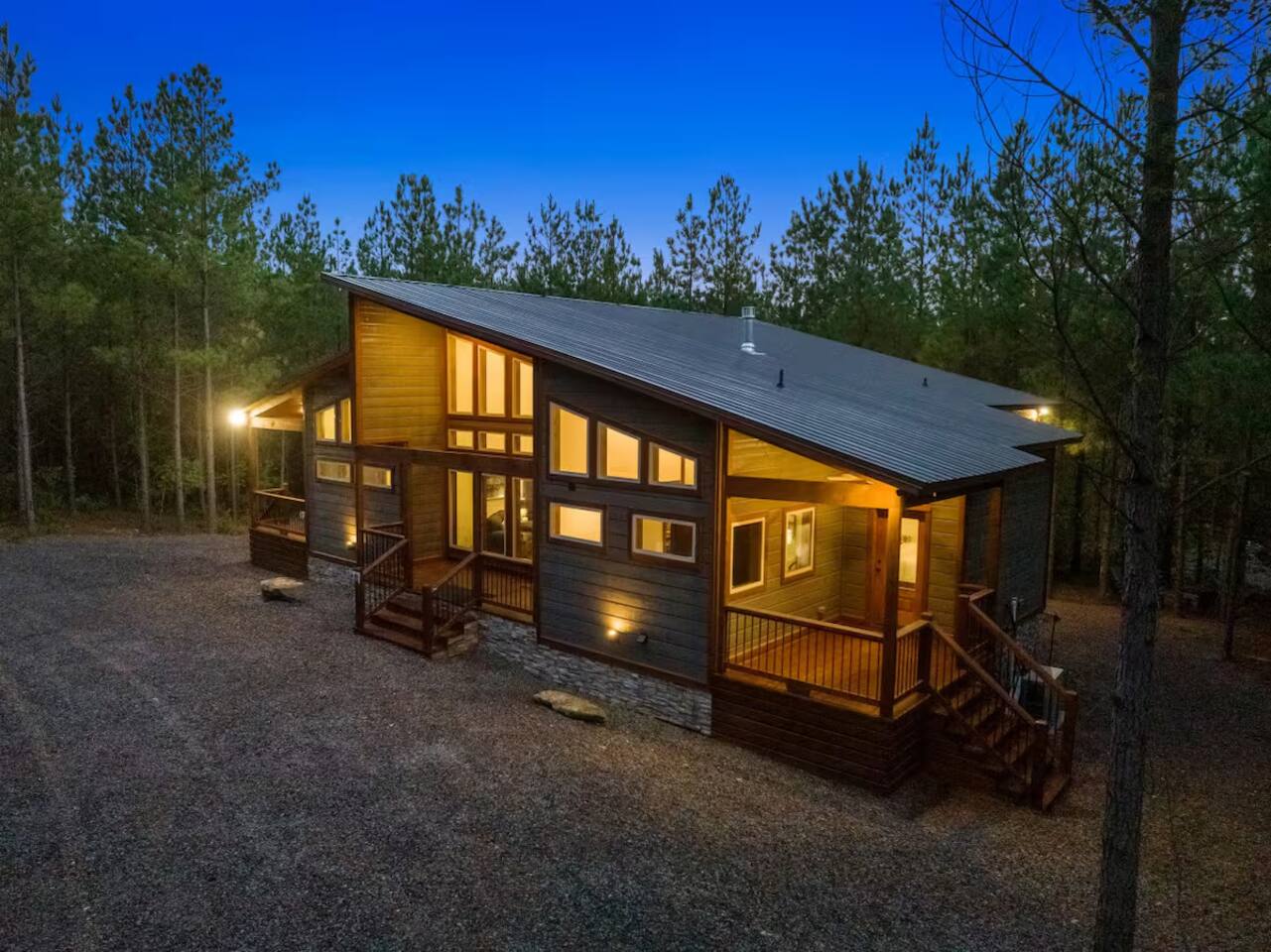 Let kids and pets roam while you kick back and breathe in the pines.