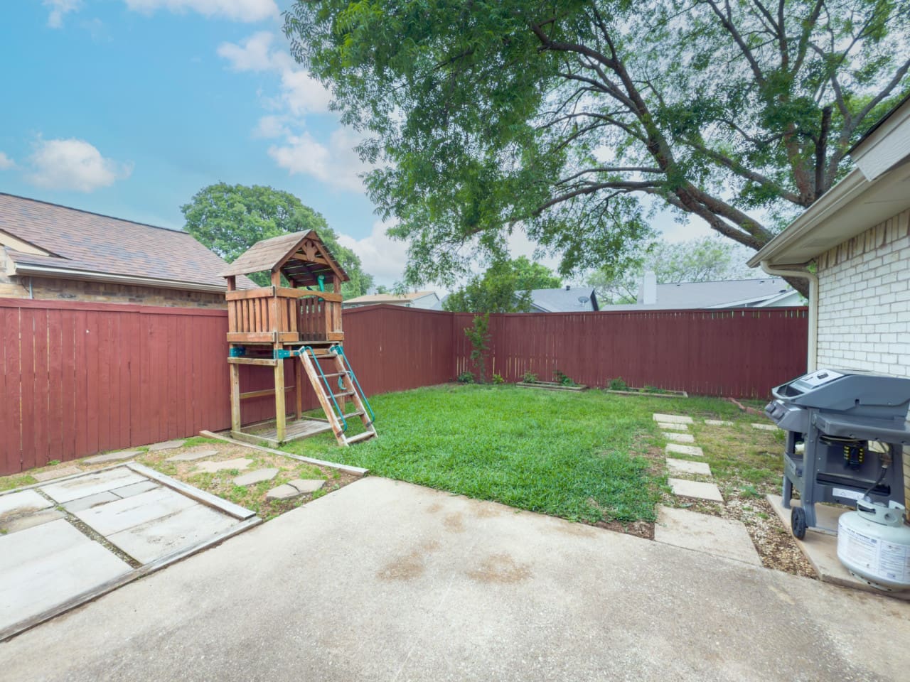 Backyard playset for kids to enjoy outdoor fun.
