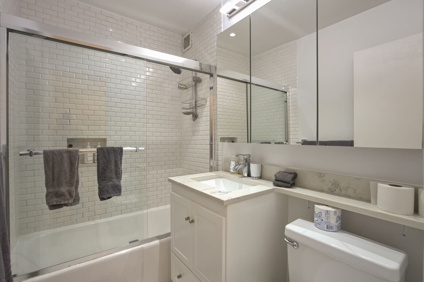 Full Bathroom
