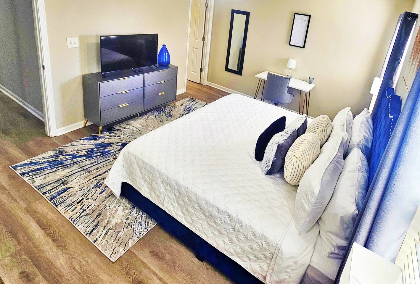 Every room has a full-length mirror and flat-screen smart TV.