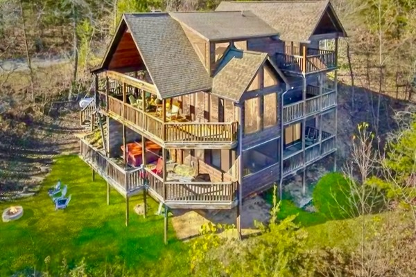 Escape to this beautiful mountain cabin where mornings begin with birdsong and evenings end beneath a canopy of stars. From the wraparound decks to the cozy glow inside, every corner invites you to relax, reconnect, and savor the peace of the mountains.