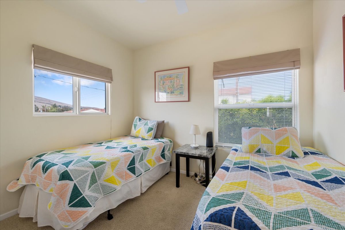 Twin bedroom